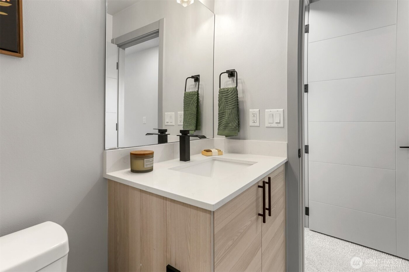 7753 26th Avenue NW #B, Seattle, WA 98117