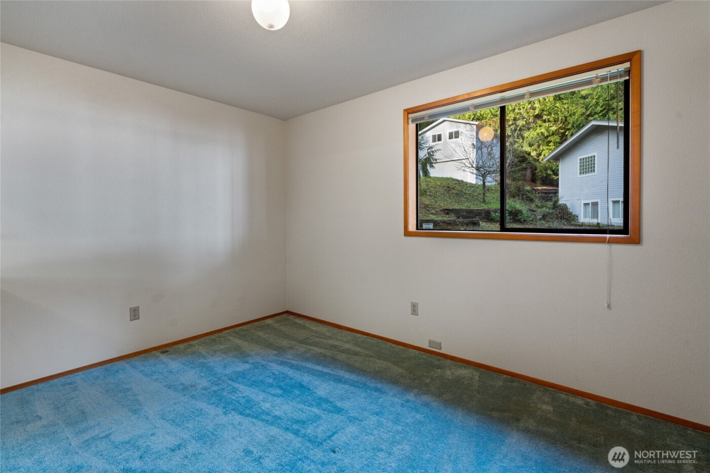 909 Lorenz Road NW, Lakebay, WA 98349