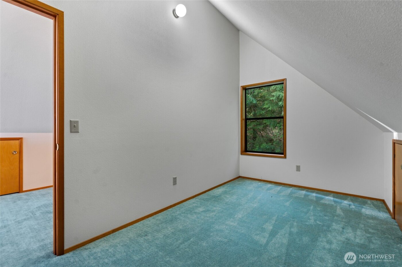 909 Lorenz Road NW, Lakebay, WA 98349