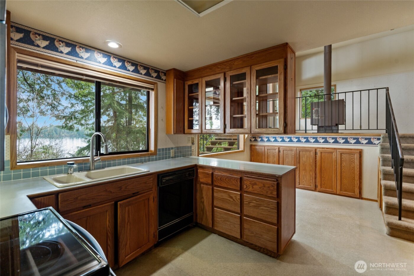 909 Lorenz Road NW, Lakebay, WA 98349