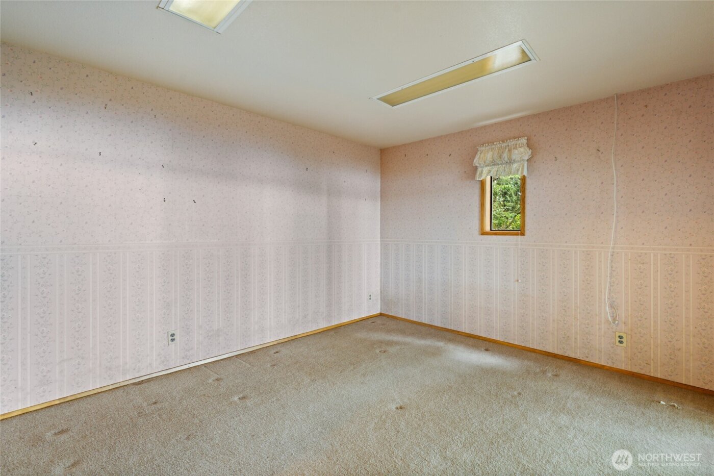 909 Lorenz Road NW, Lakebay, WA 98349