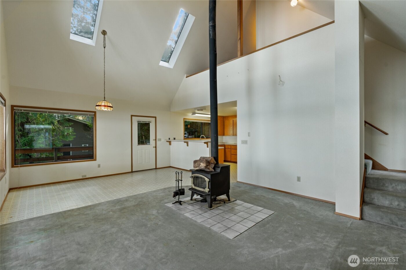 909 Lorenz Road NW, Lakebay, WA 98349