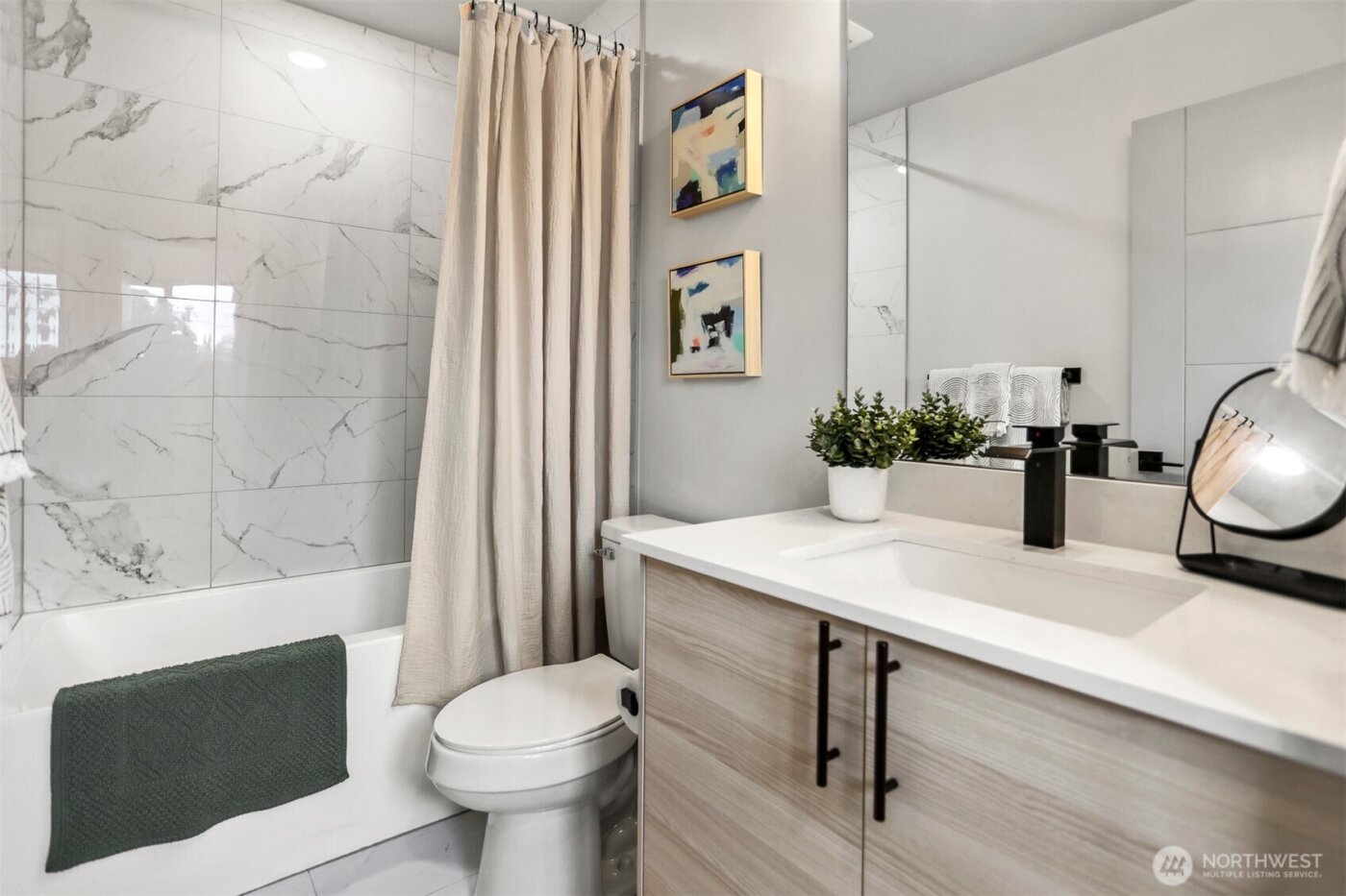 7753 26th Avenue NW #B, Seattle, WA 98117