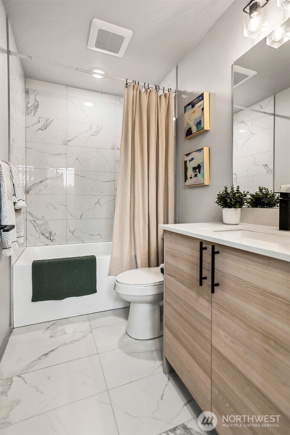 7753 26th Avenue NW #B, Seattle, WA 98117