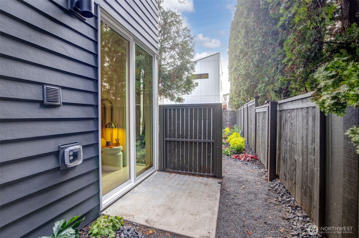 4405 B S Holly Street , Seattle, WA 98118