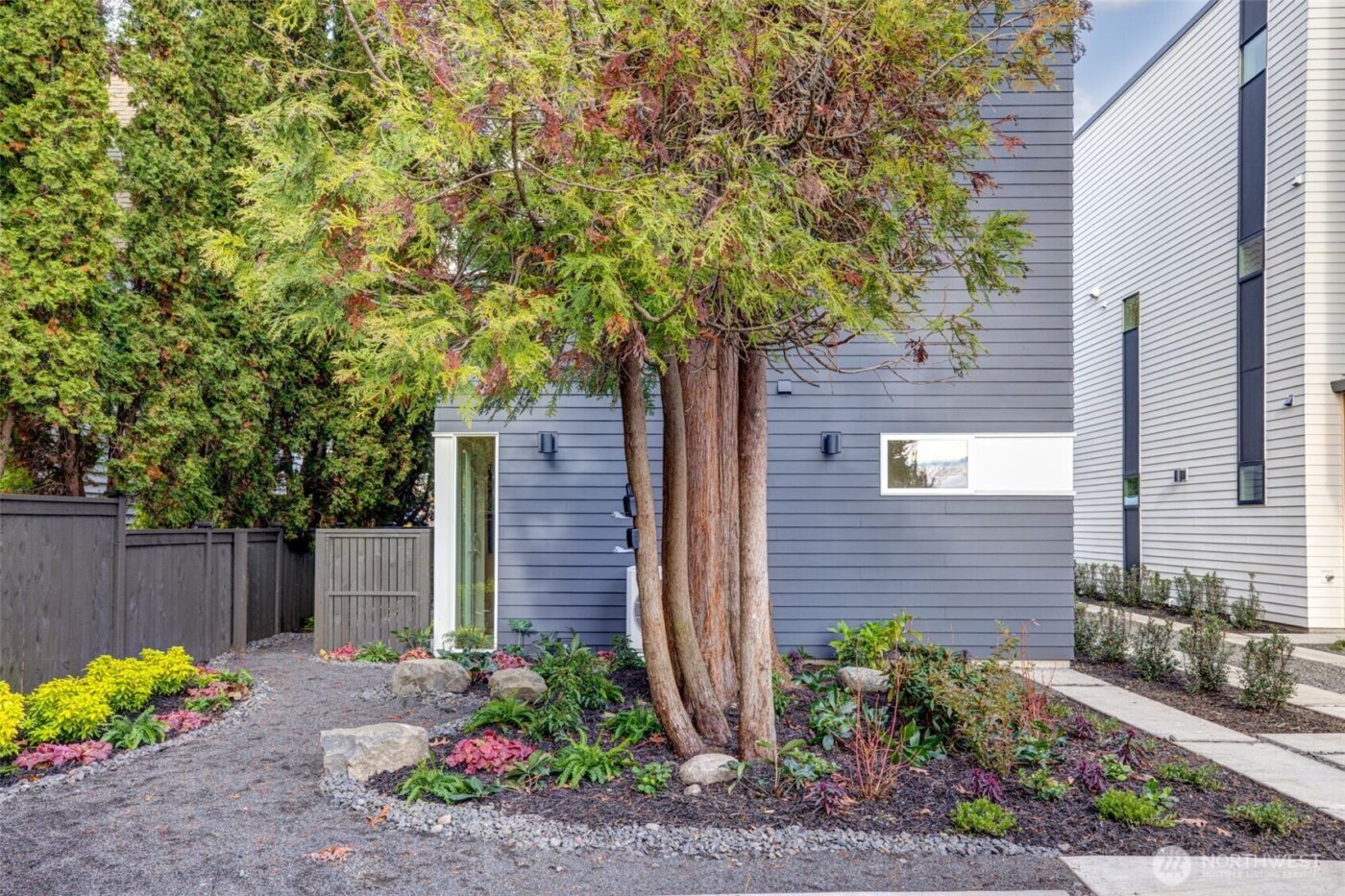 4405 B S Holly Street , Seattle, WA 98118