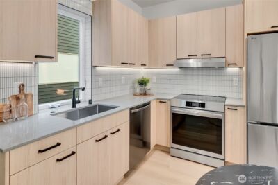 4405 B S Holly Street , Seattle, WA 98118 - Photo 4