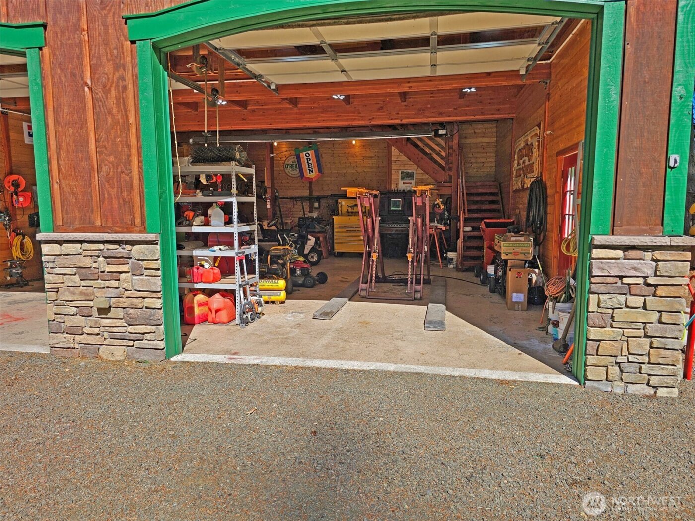 17104 Old Highway 99 , Tenino, WA 98589