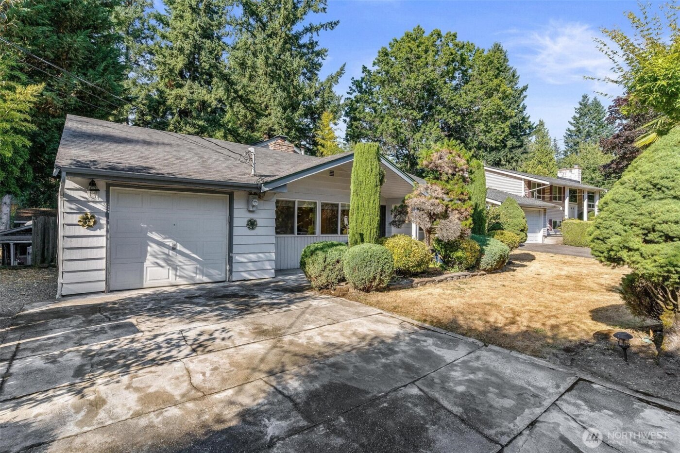 16576 NE 97th Place , Redmond, WA 98052-3166