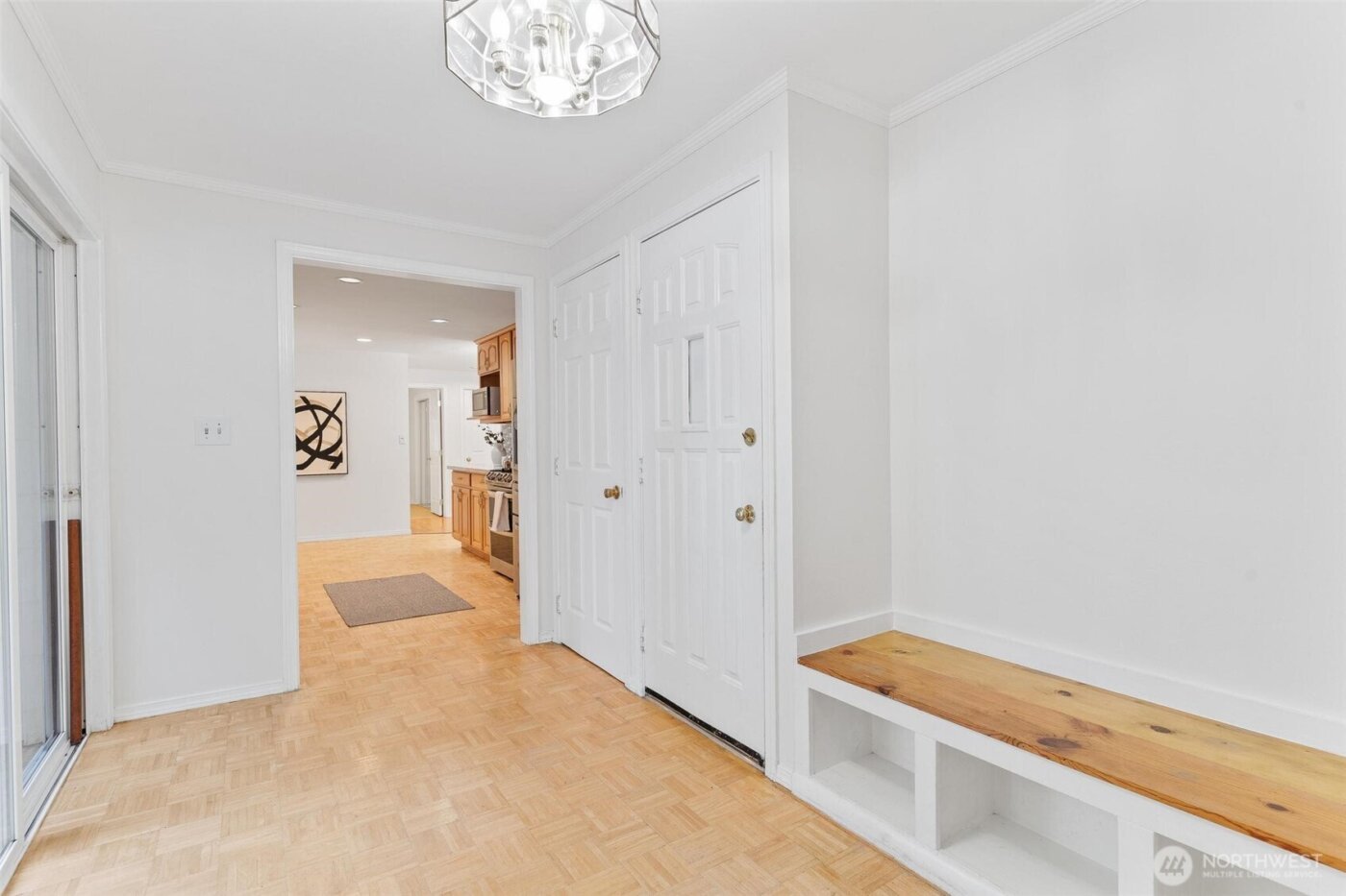 16576 NE 97th Place , Redmond, WA 98052-3166