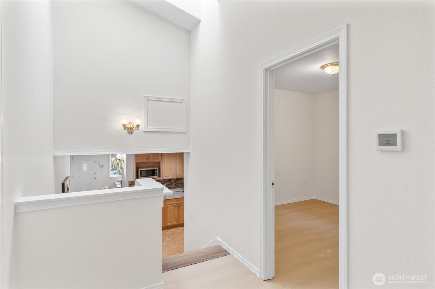 16576 NE 97th Place , Redmond, WA 98052-3166