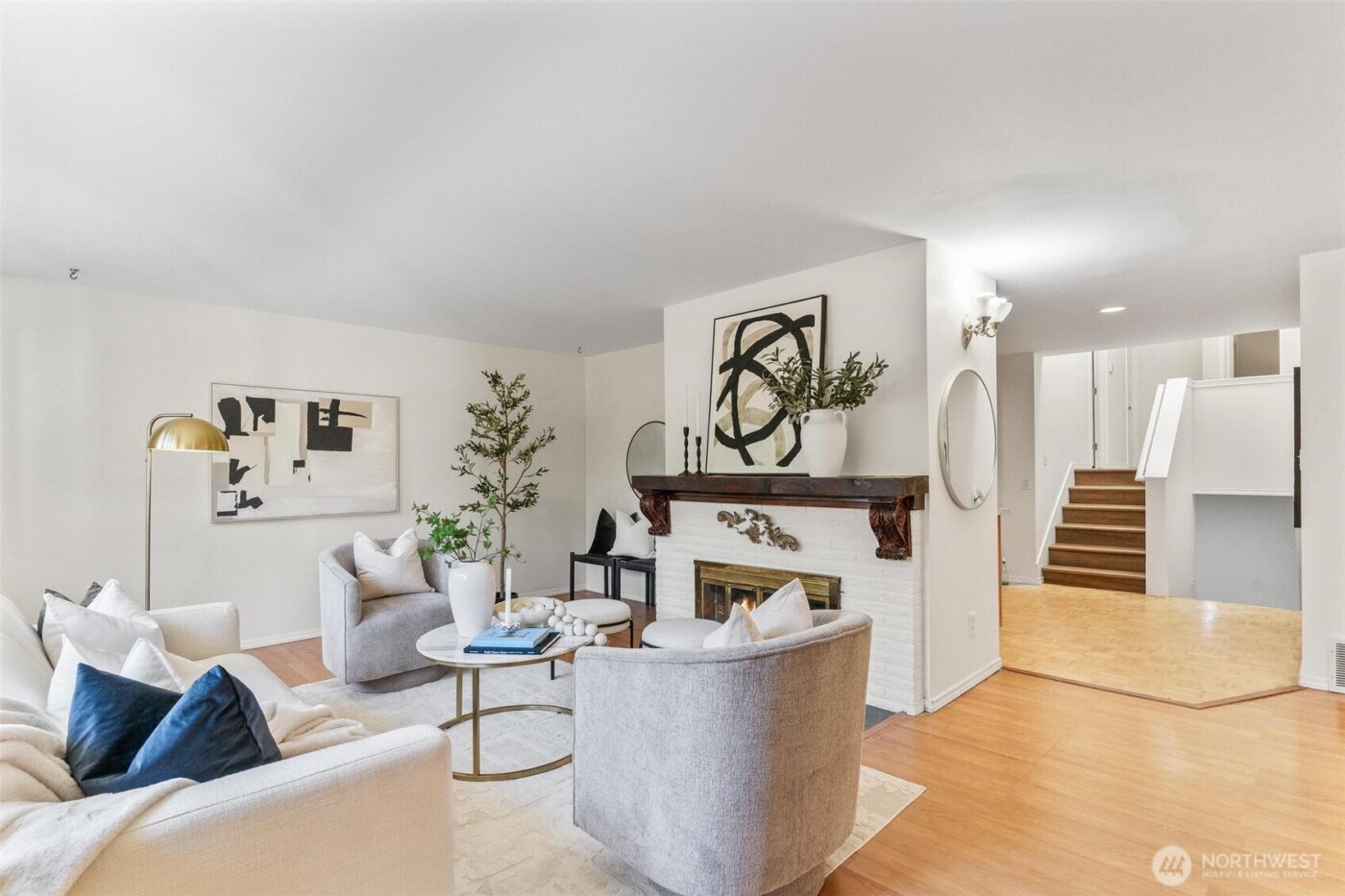 16576 NE 97th Place , Redmond, WA 98052-3166