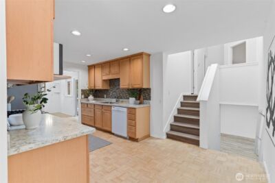 16576 NE 97th Place , Redmond, WA 98052-3166 - Photo 10