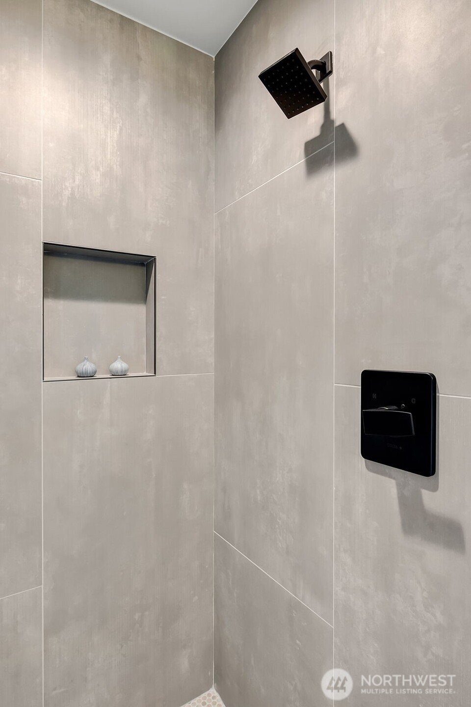 4409 B S Holly Street , Seattle, WA 98118