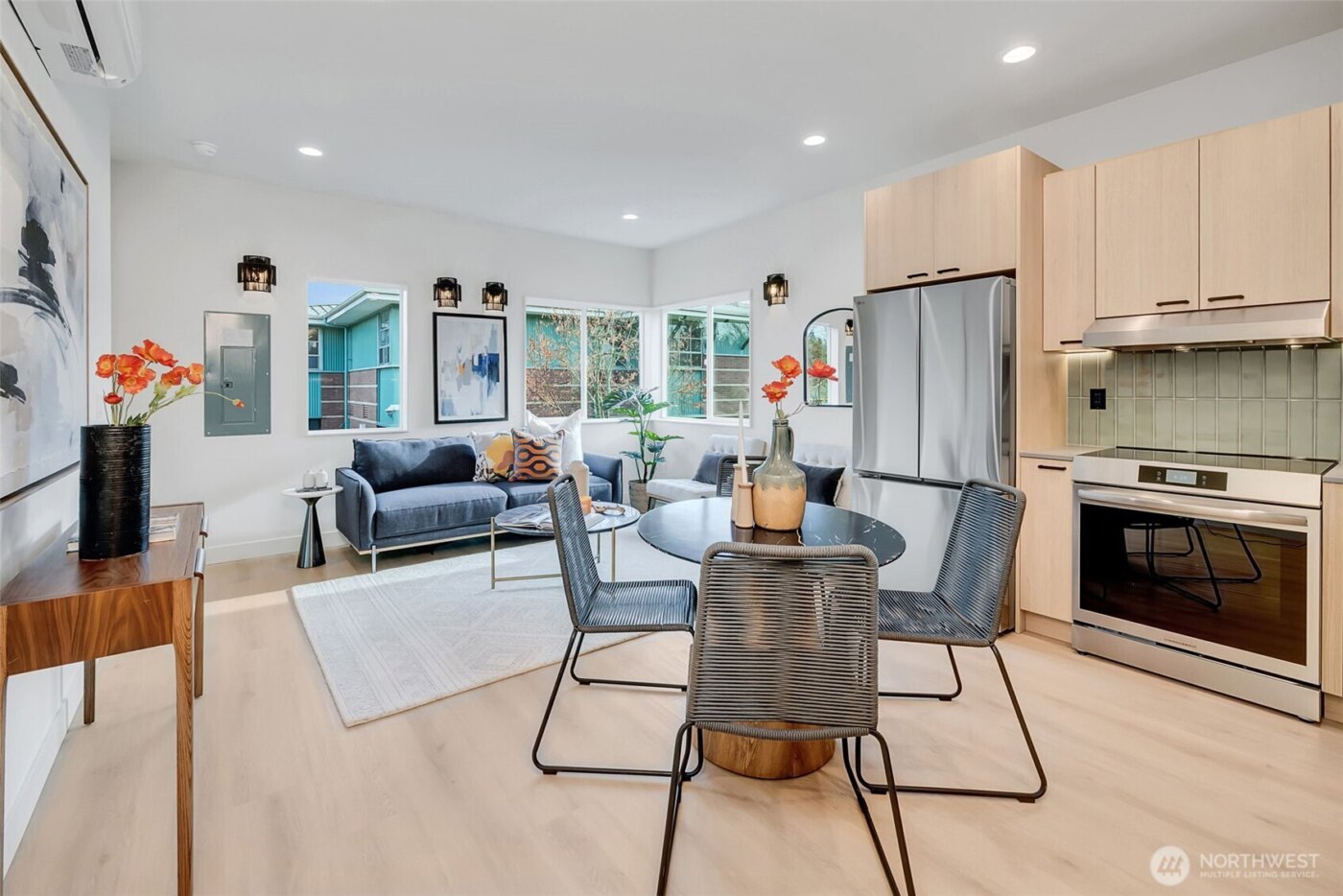 4409 B S Holly Street , Seattle, WA 98118