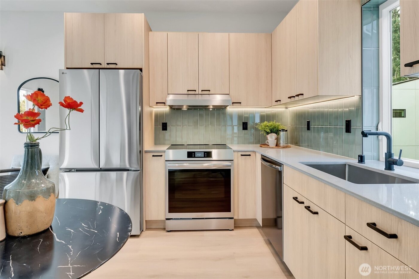 4409 B S Holly Street , Seattle, WA 98118