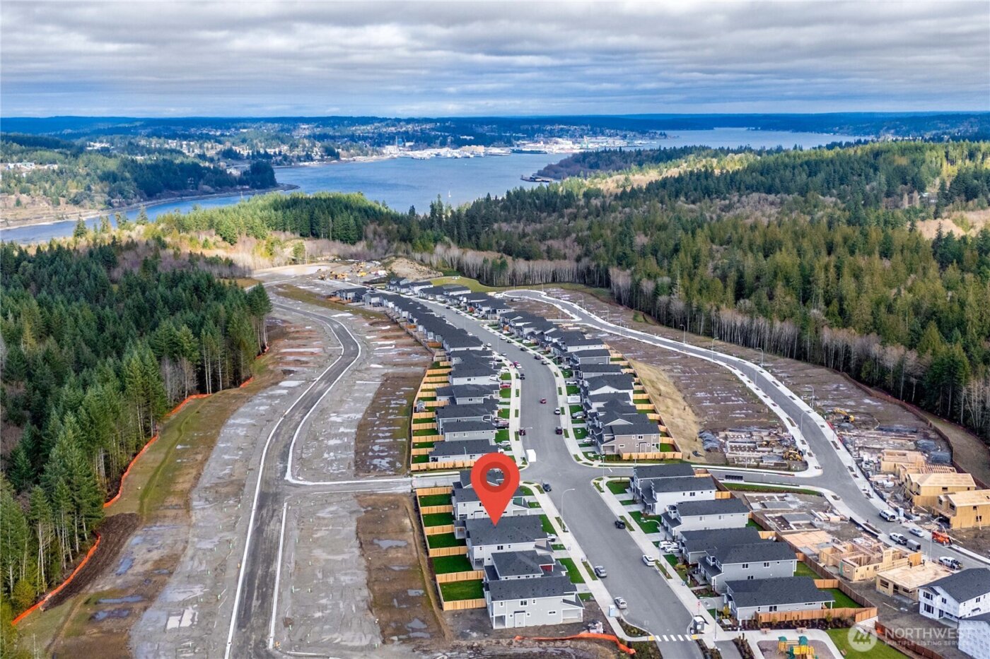 3981 McCormick Village Drive , Bremerton, WA 98312