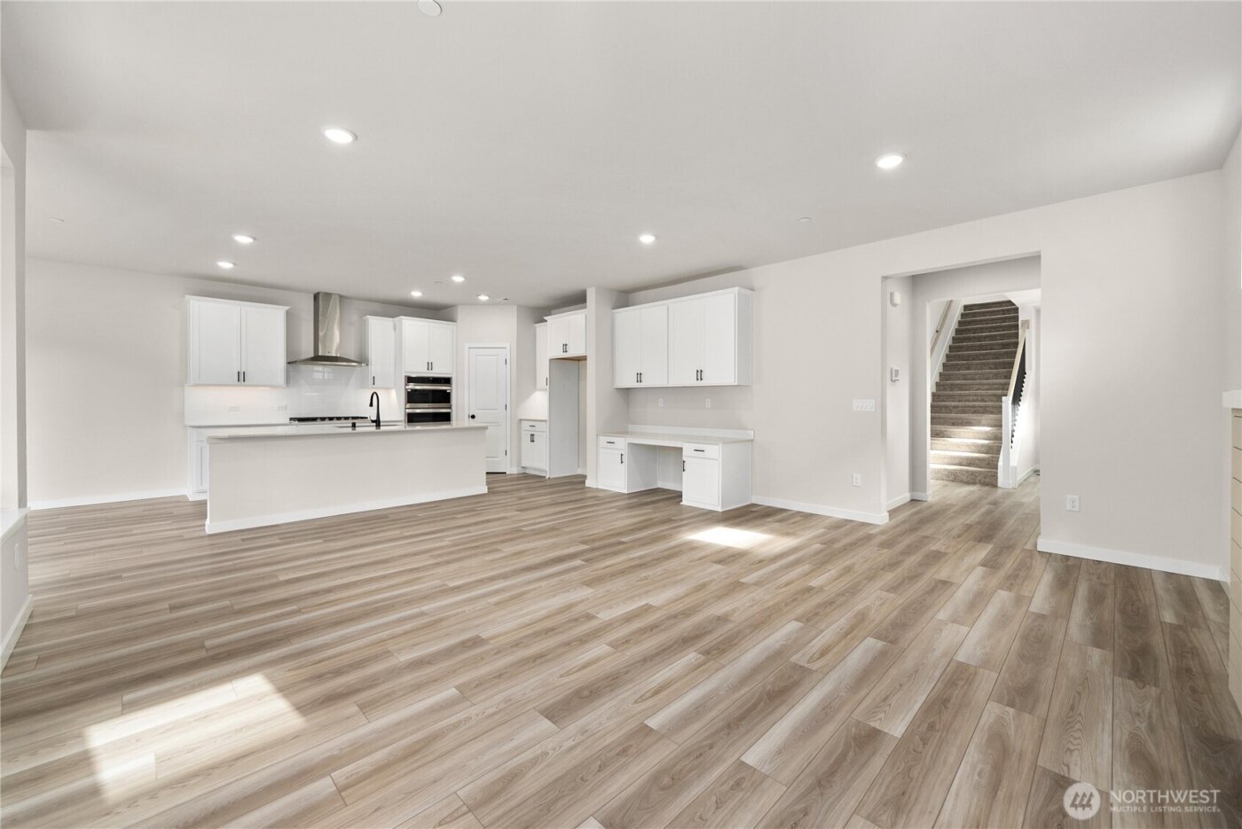 3981 McCormick Village Drive , Bremerton, WA 98312