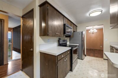 9615 36th Street E, Edgewood, WA 98371 - Photo 8