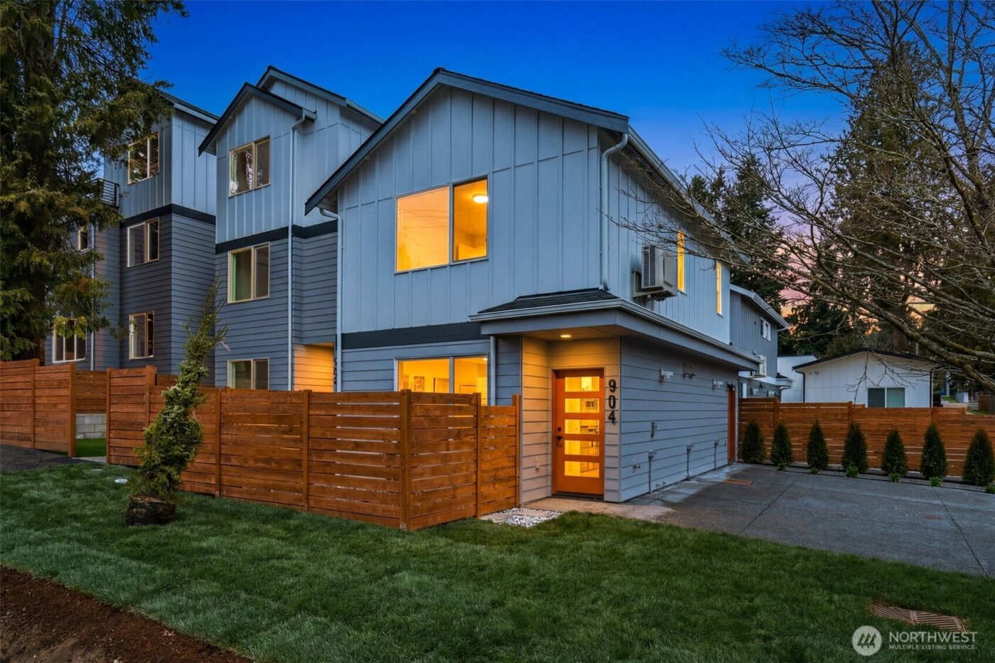 904 N 107th Street , Seattle, WA 98133