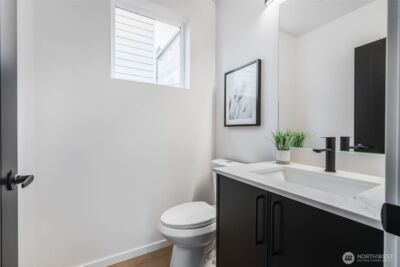 904 N 107th Street , Seattle, WA 98133 - Photo 12