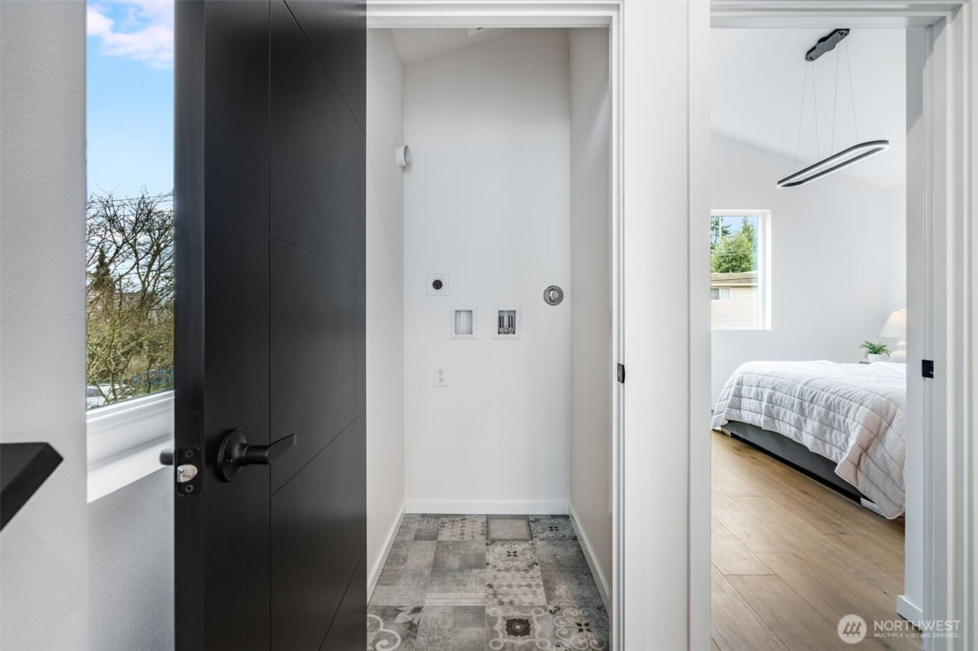 904 N 107th Street , Seattle, WA 98133