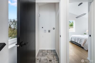 904 N 107th Street , Seattle, WA 98133 - Photo 15