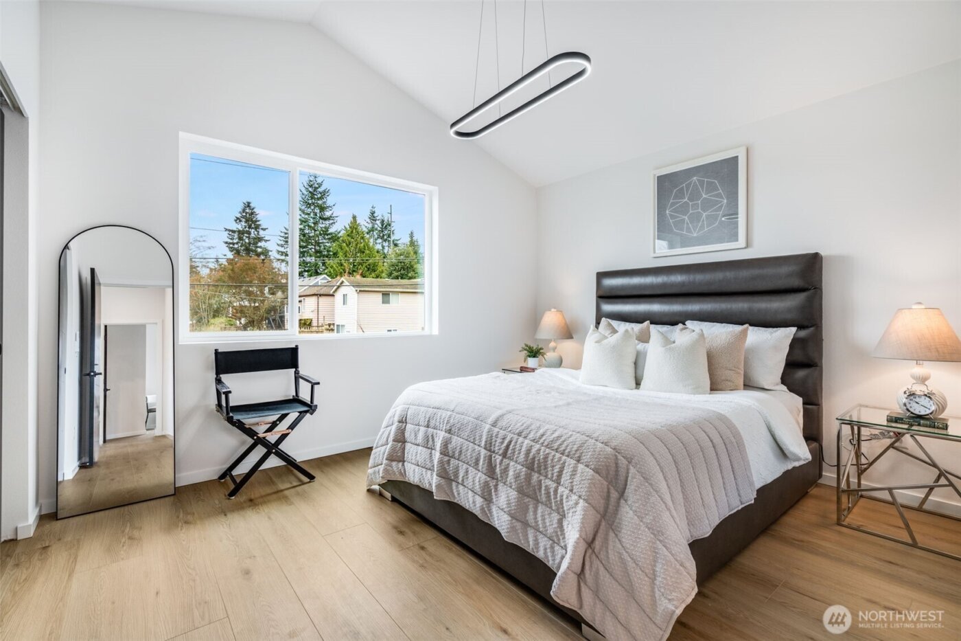 904 N 107th Street , Seattle, WA 98133