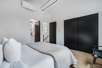 904 N 107th Street , Seattle, WA 98133 - Photo 18