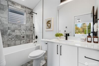 904 N 107th Street , Seattle, WA 98133 - Photo 19