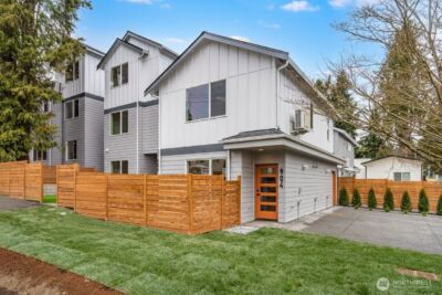 904 N 107th Street , Seattle, WA 98133 - Photo 2