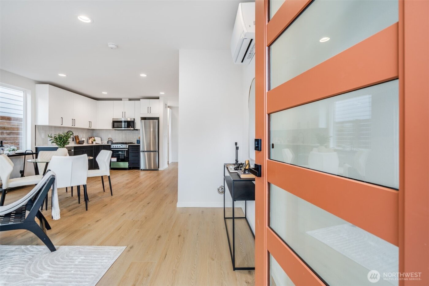 904 N 107th Street , Seattle, WA 98133