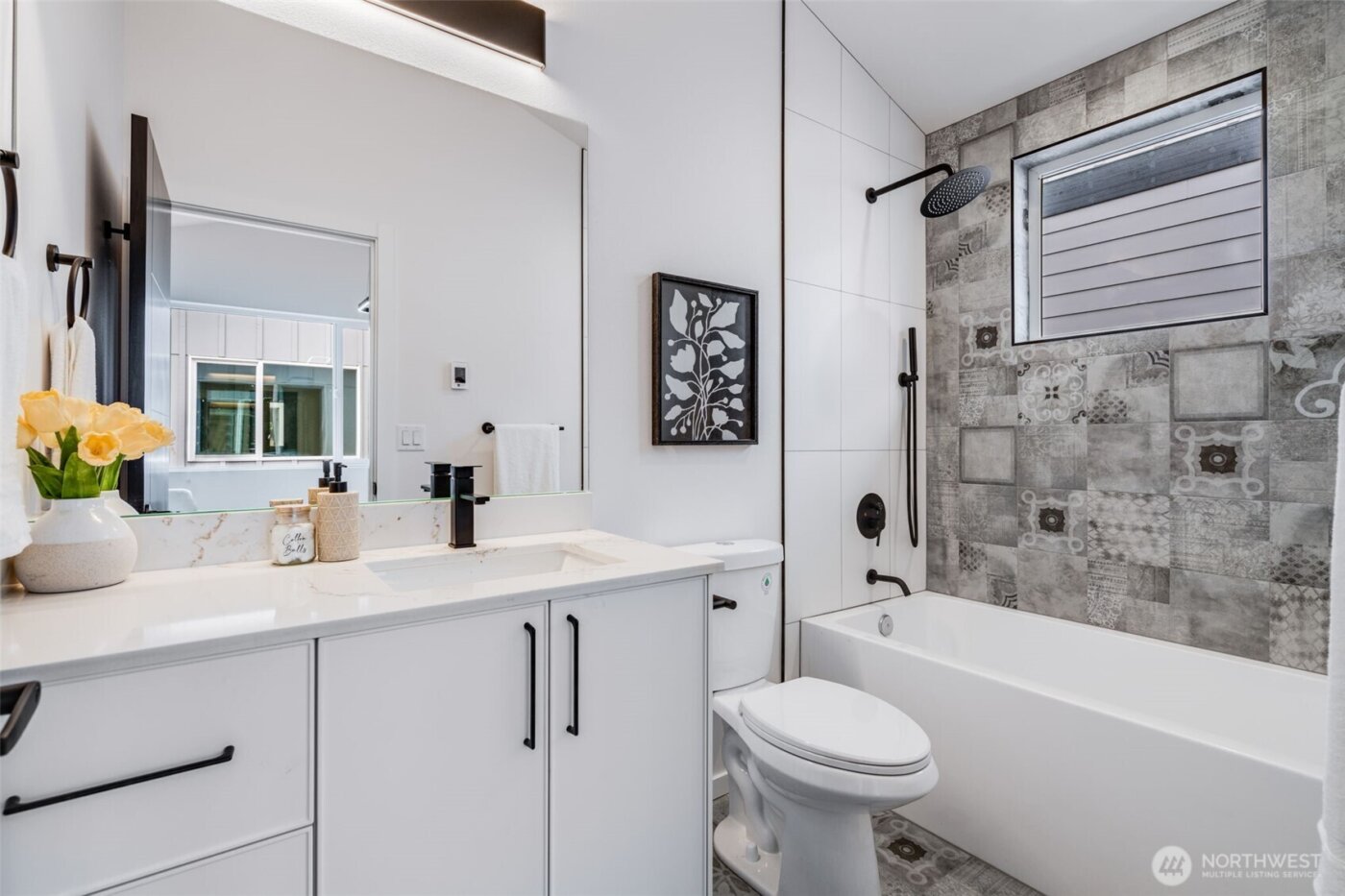 904 N 107th Street , Seattle, WA 98133