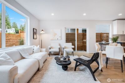 904 N 107th Street , Seattle, WA 98133 - Photo 4