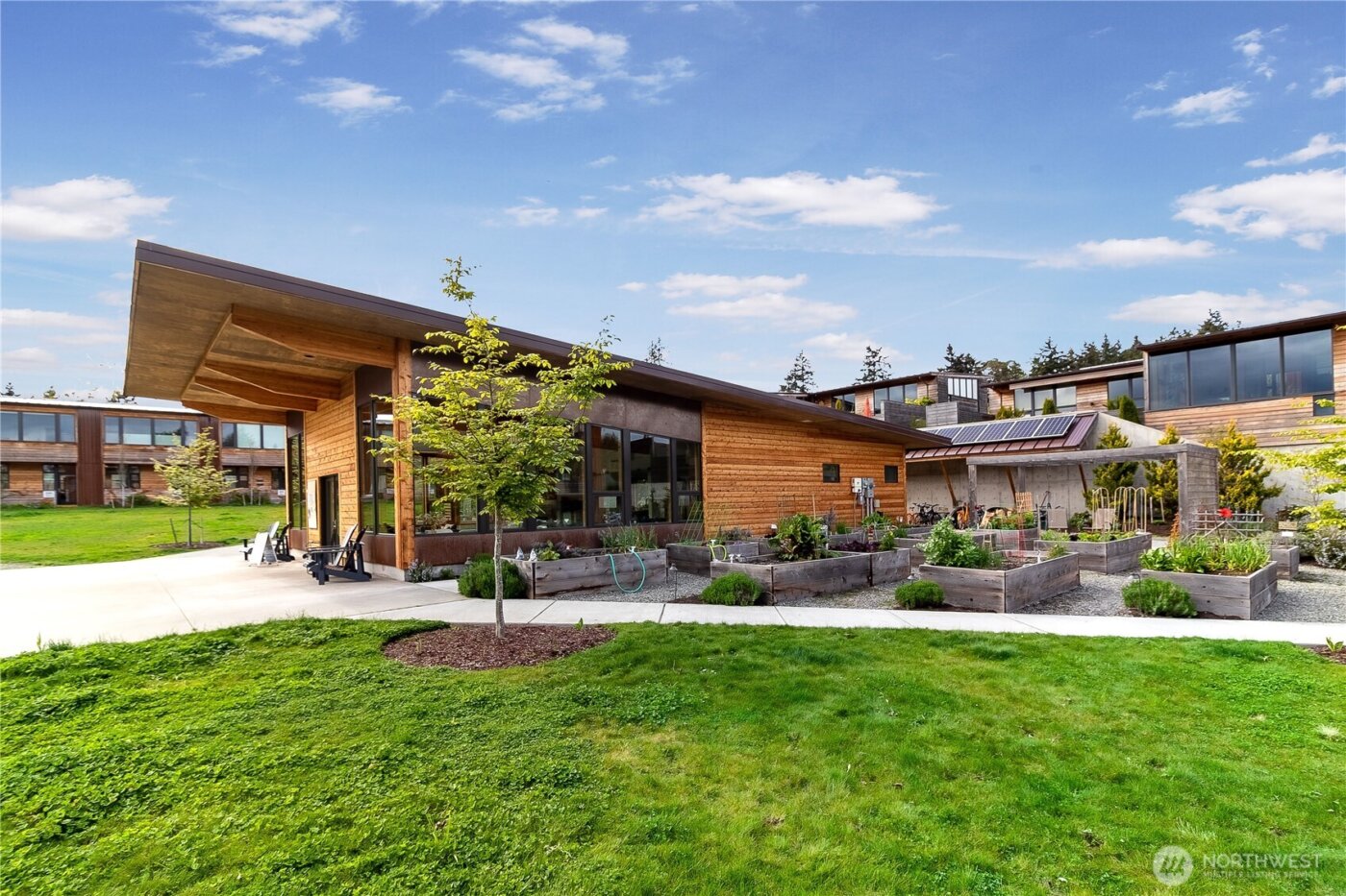 200 Shepard Way NW, Bainbridge Island, WA 98110