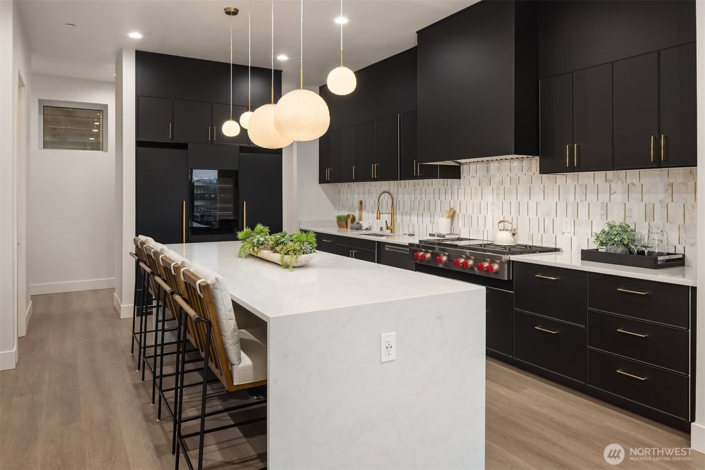 8243 W Mercer Way , Mercer Island, WA 98040