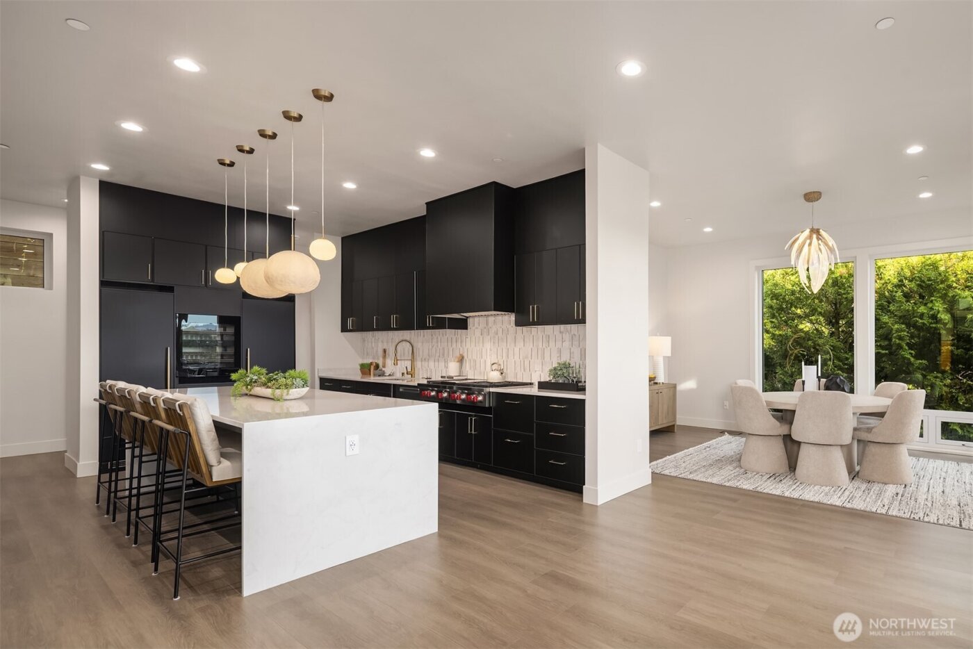 8243 W Mercer Way , Mercer Island, WA 98040