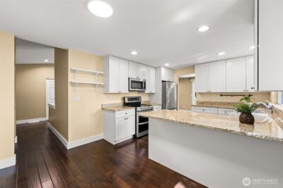 22706 NE 12th Place , Sammamish, WA 98074 - Photo 14