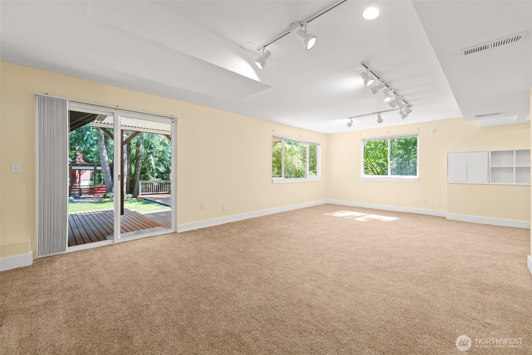 22706 NE 12th Place , Sammamish, WA 98074