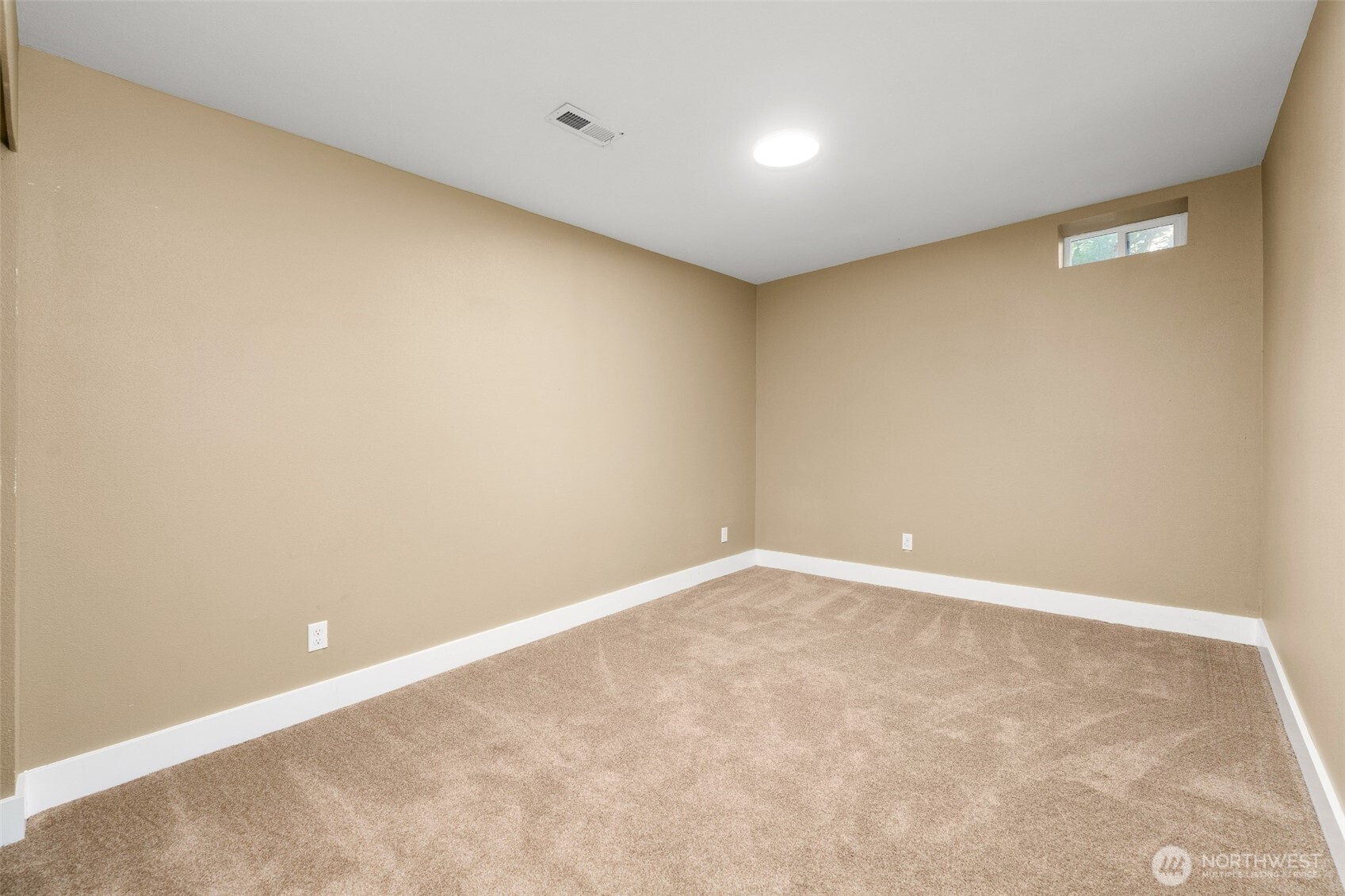 22706 NE 12th Place , Sammamish, WA 98074