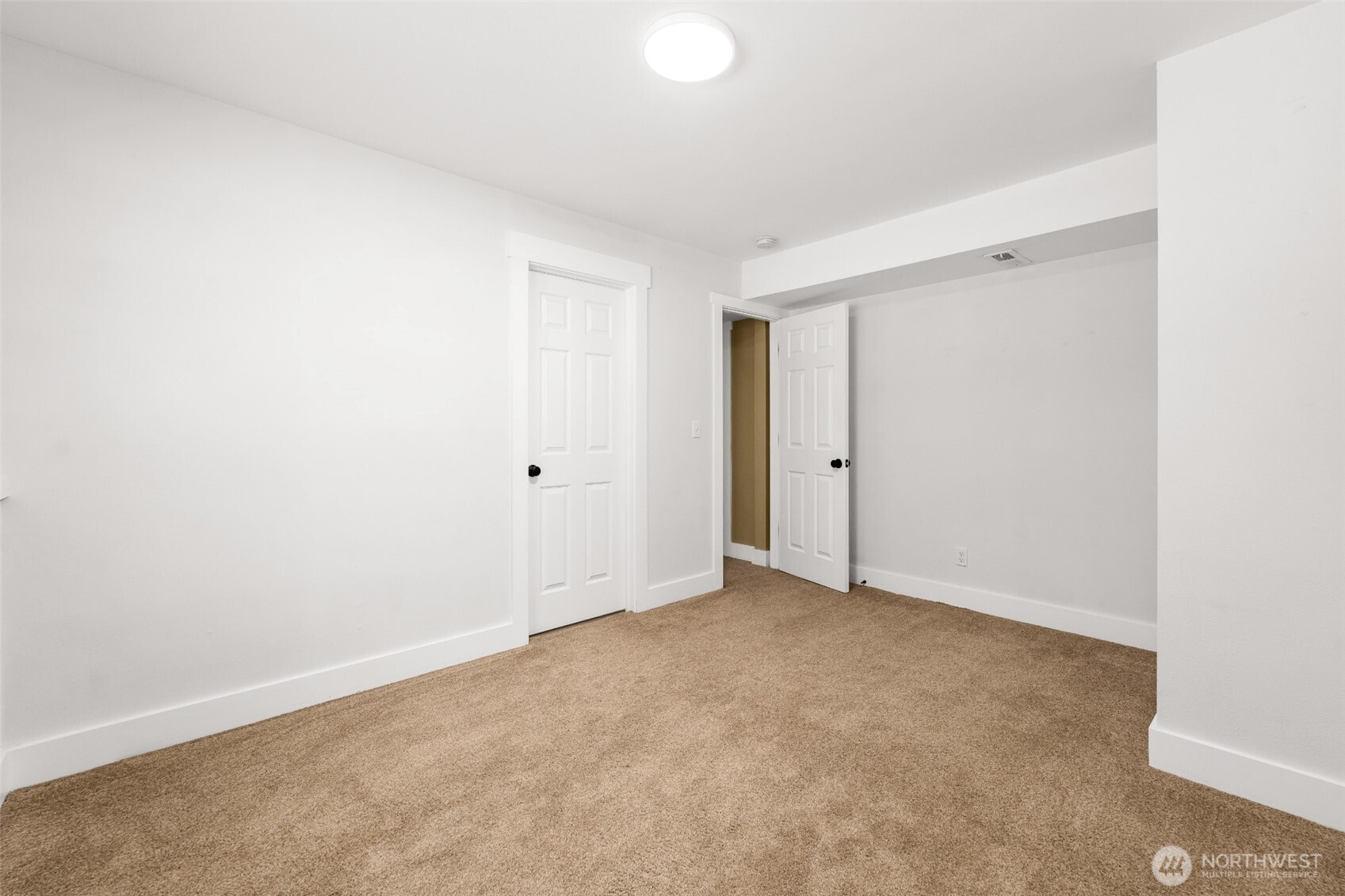 22706 NE 12th Place , Sammamish, WA 98074