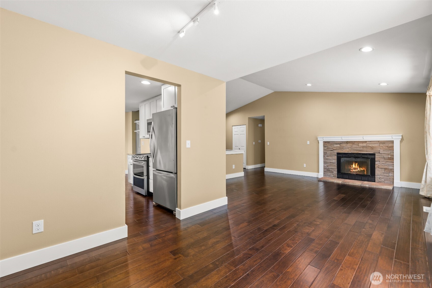 22706 NE 12th Place , Sammamish, WA 98074