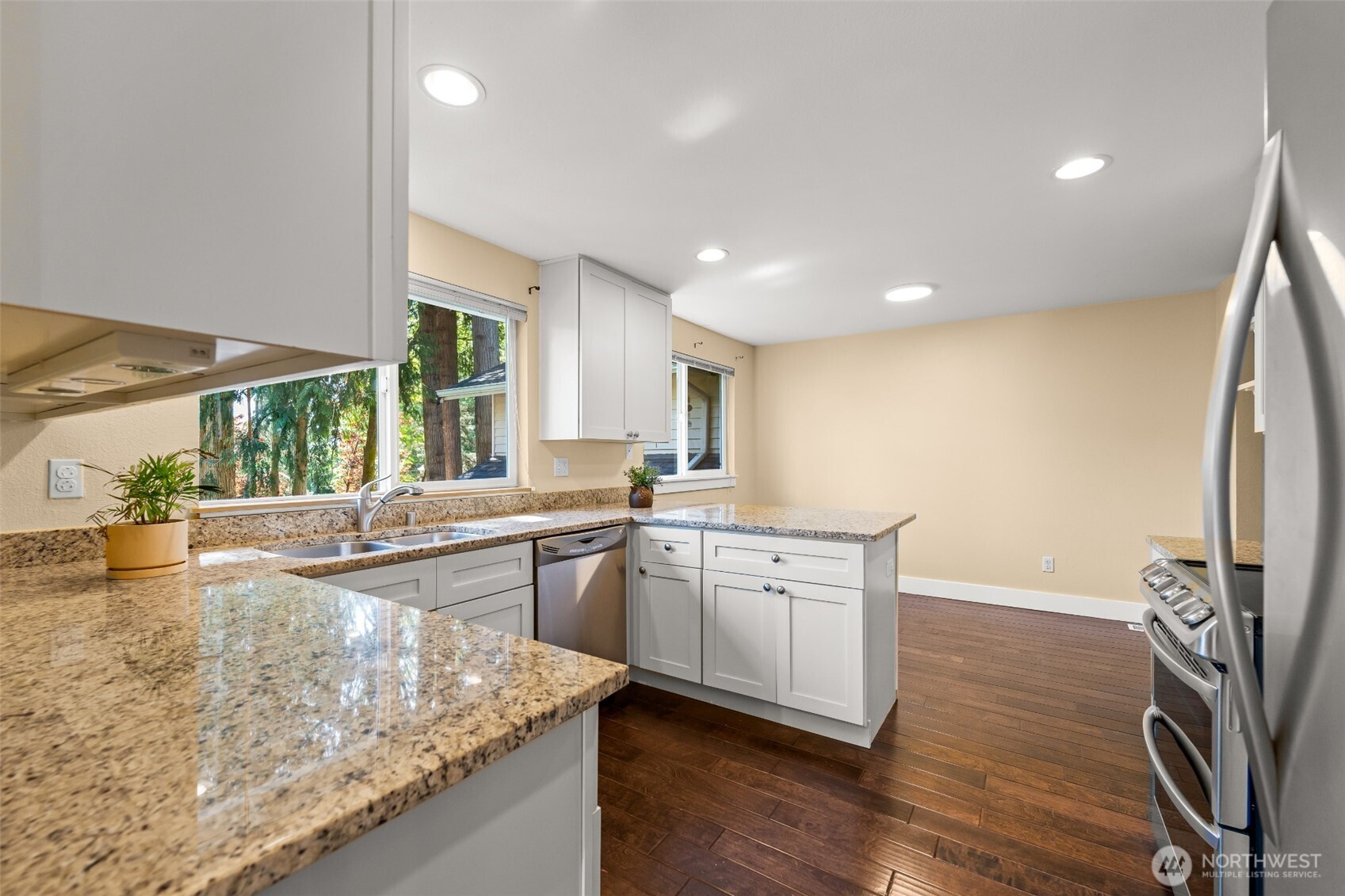 22706 NE 12th Place , Sammamish, WA 98074