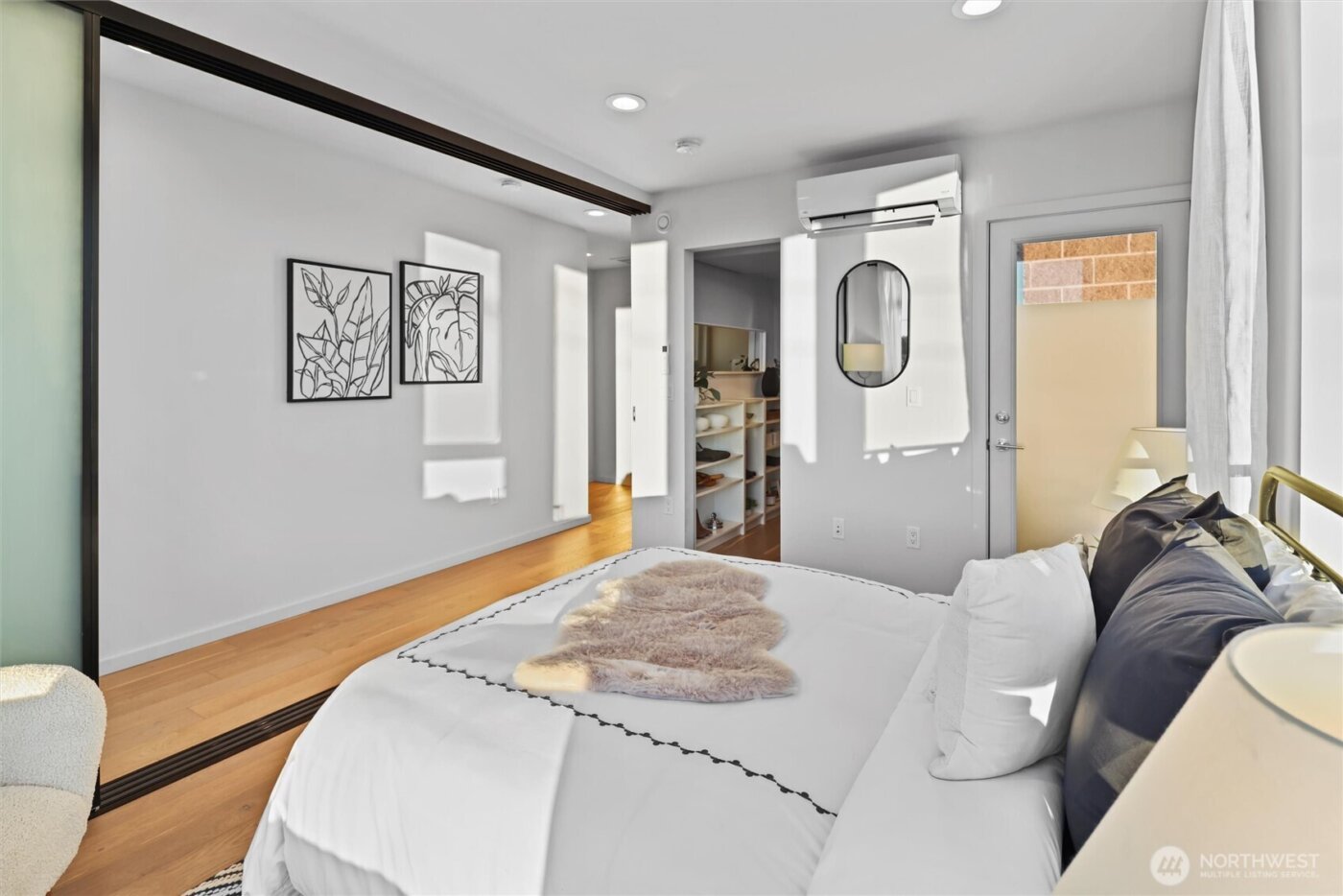 700 S Willow St , Seattle, WA 98108