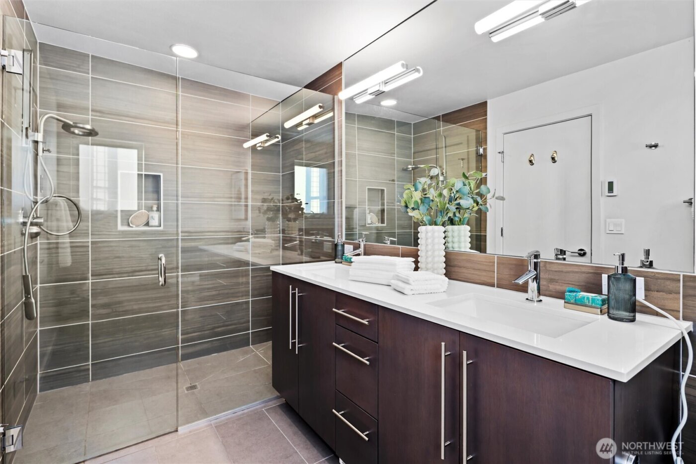 700 S Willow St , Seattle, WA 98108