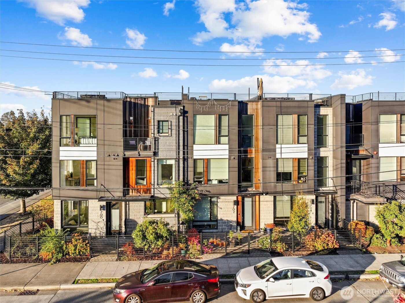 700 S Willow St , Seattle, WA 98108