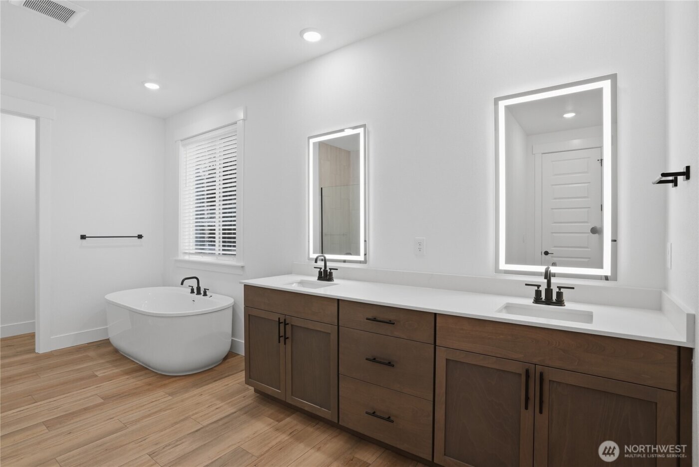 32403 Myrtle Avenue SE, Black Diamond, WA 98010