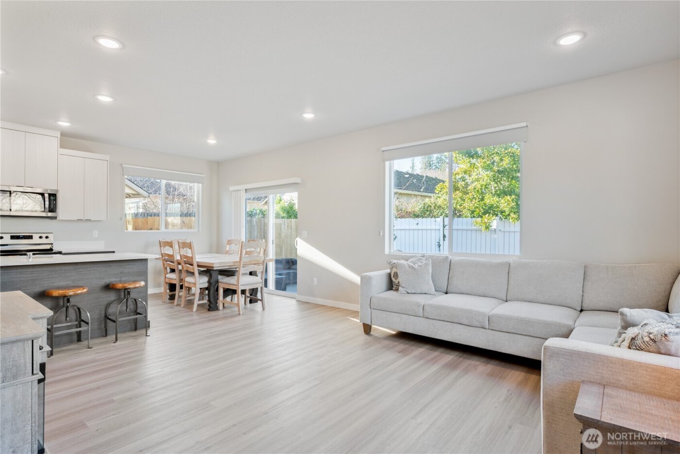 109 Hill Drive , Cathlamet, WA 98612