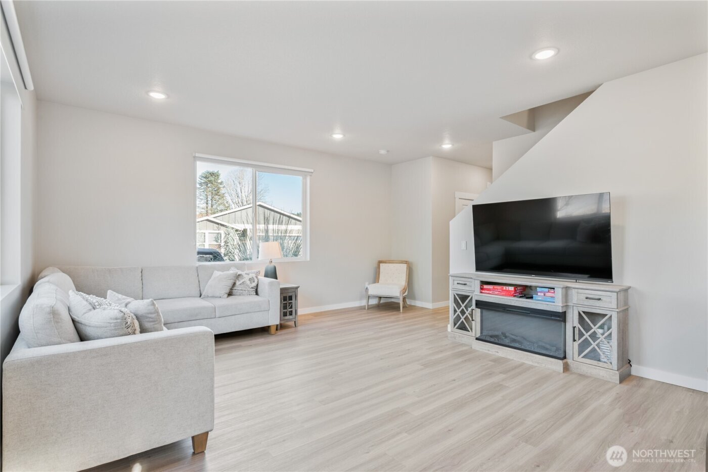 109 Hill Drive , Cathlamet, WA 98612