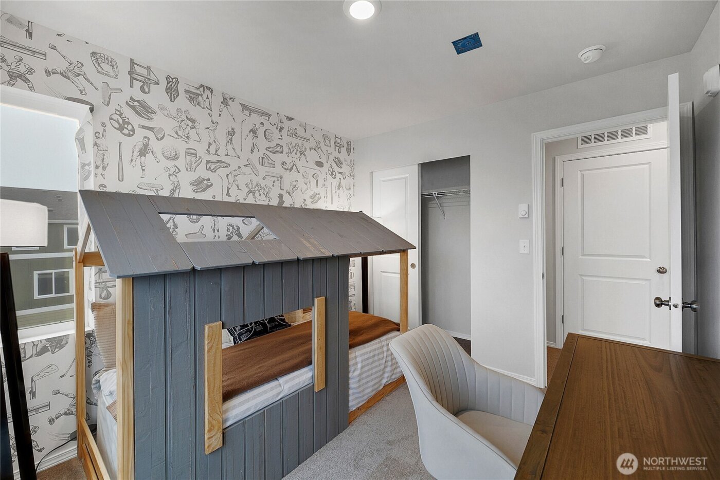 34156 Emerald Ridge Avenue SE, Black Diamond, WA 98010